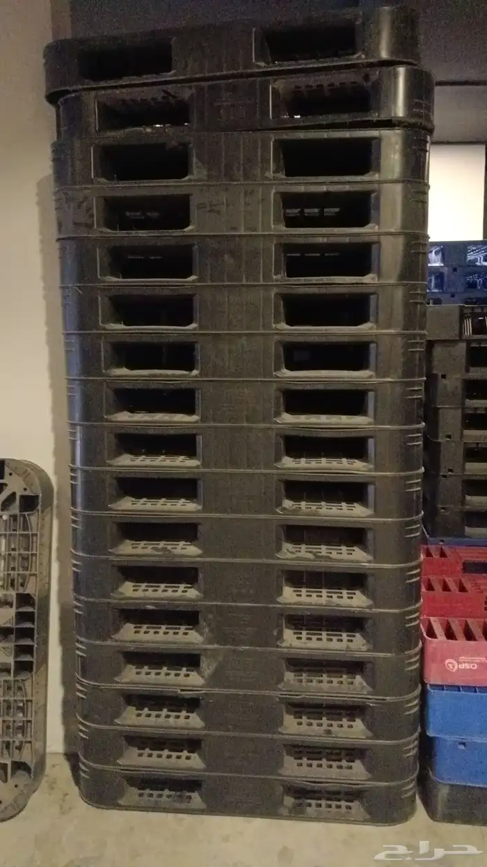 طبليات بلاستيك مستعمل نظيف 0