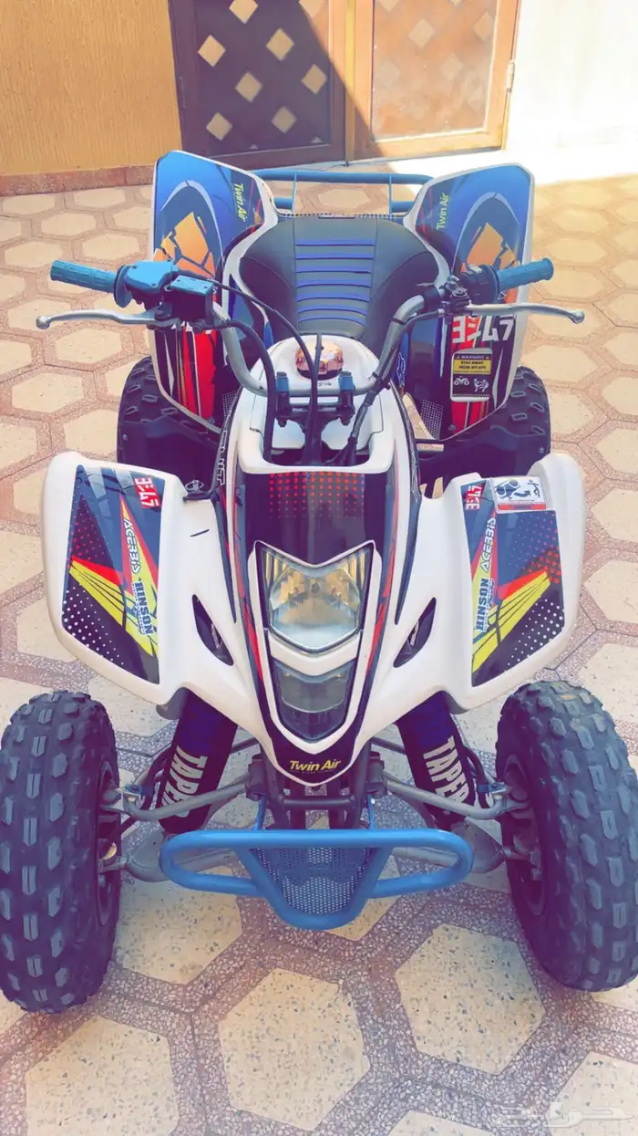 للبيع دباب زد 400 عليه مكينه 450 0