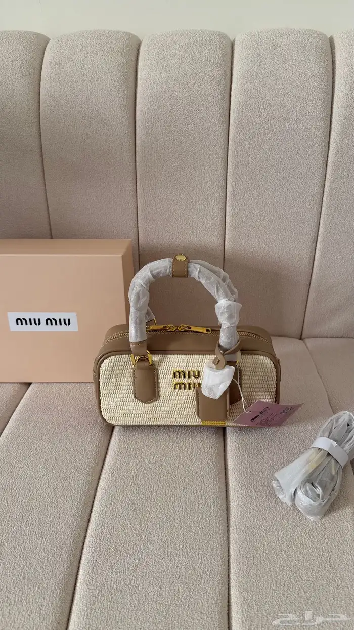 متجر لبيع الشنط الماركه النسائيه بأسعار جدا مناسبه 19