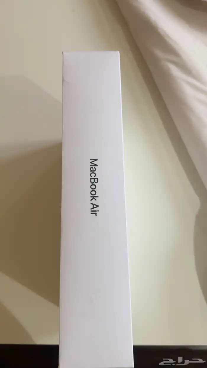 ماك بوك آير للبيع نظيف استخدام شهر 1