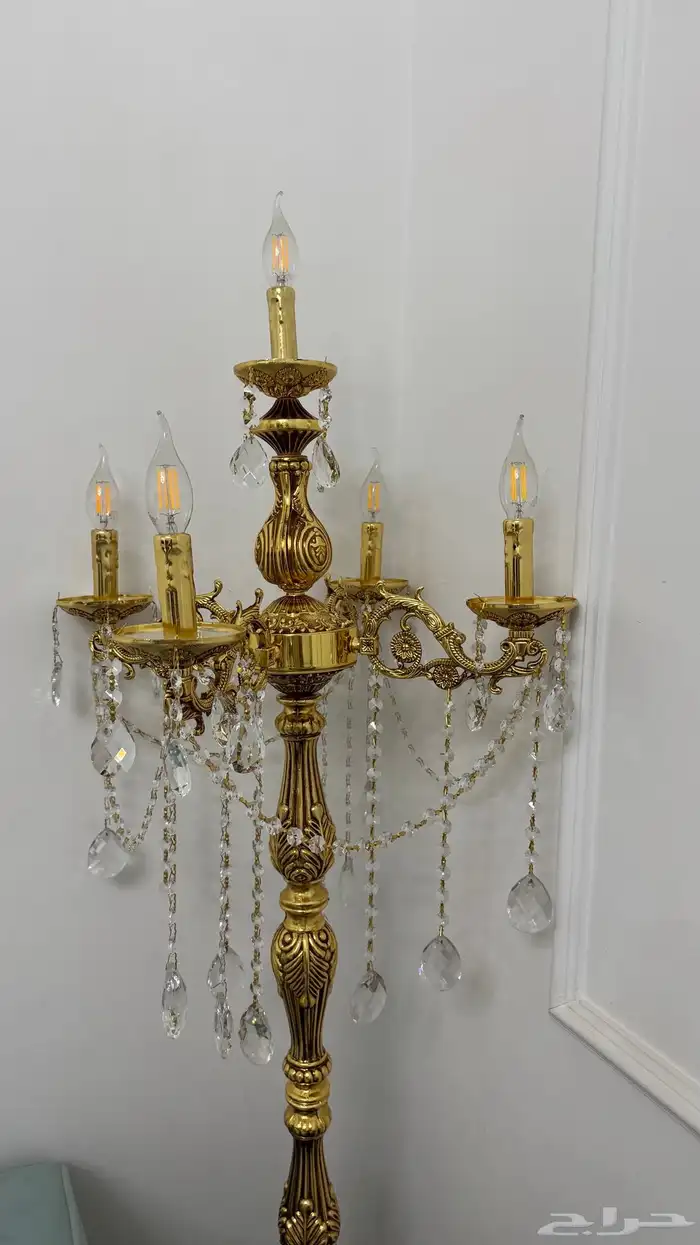 كنب للبيع شبه جديد معا طاوله وابجوره وزوليه 4