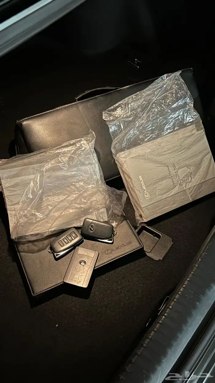 لكزز IS200 مخزن 2016 28