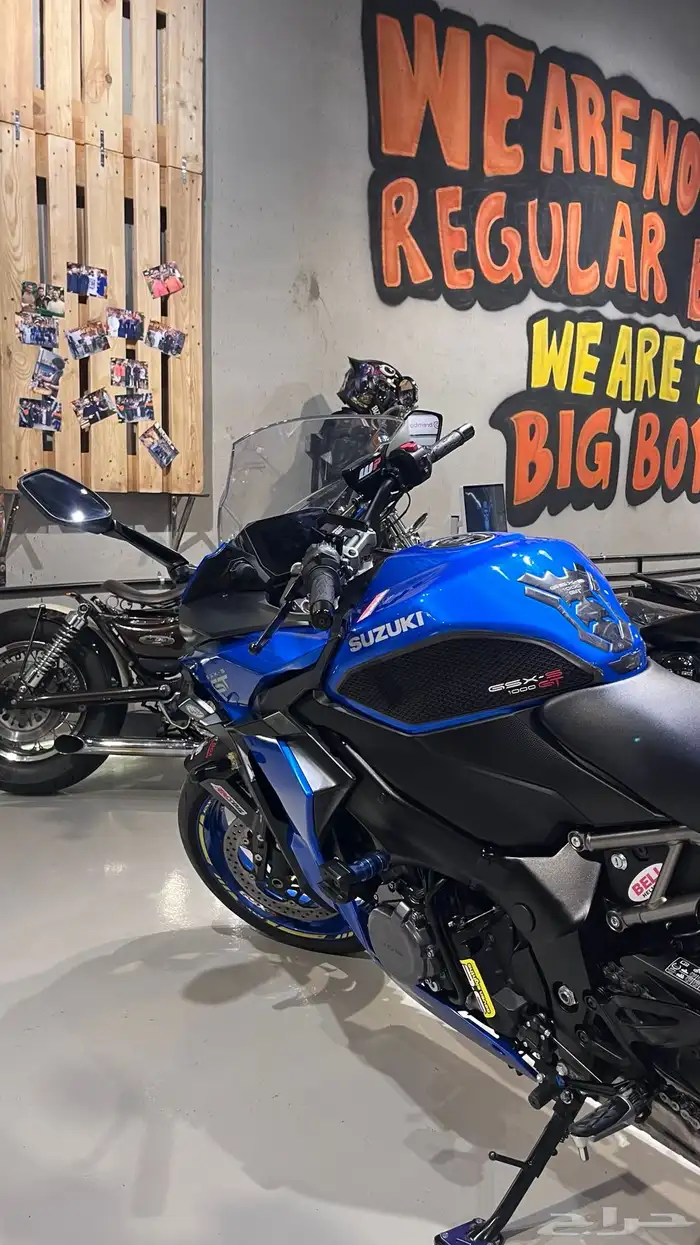Gsx_s2023 gt لون ازرق بحالة الوكالة 9