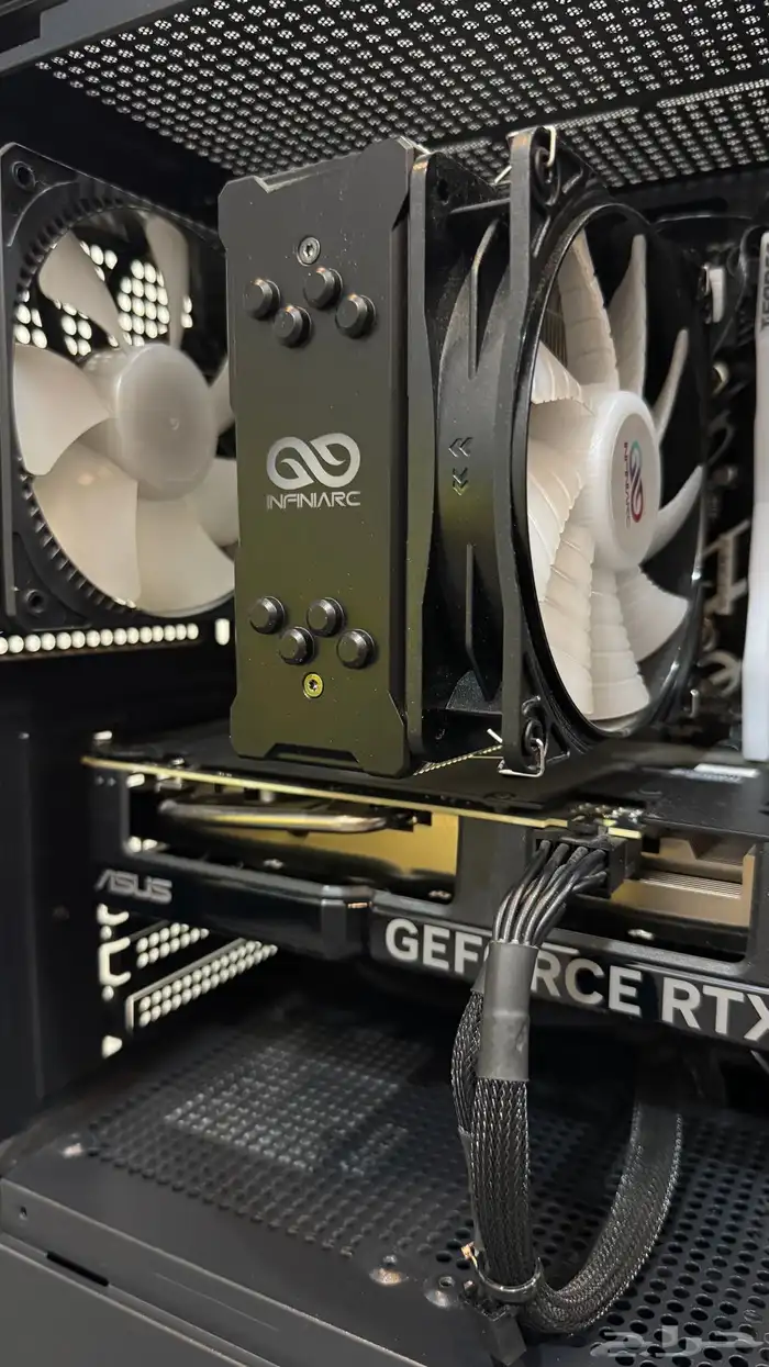 تجميعة بي سي قيمنق انفني ارك مستعملة نظيفه 1