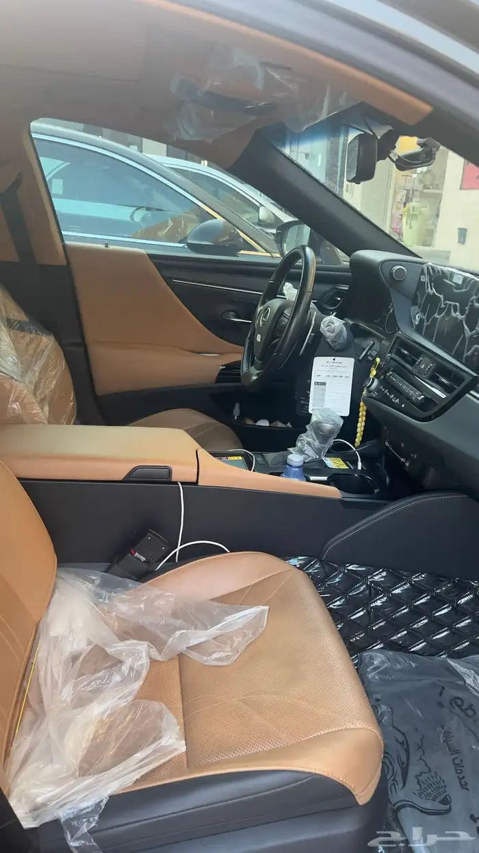 لكزس es350 2023 CC اسود سعودي 9