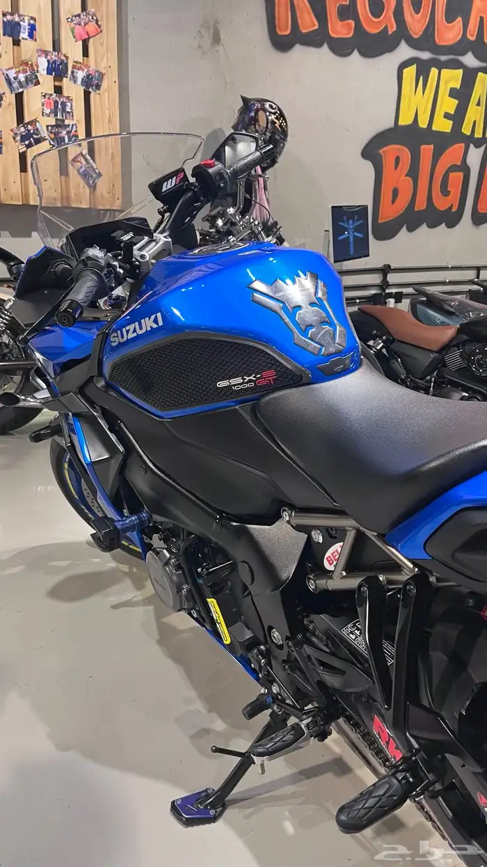 Gsx_s2023 gt لون ازرق بحالة الوكالة 3