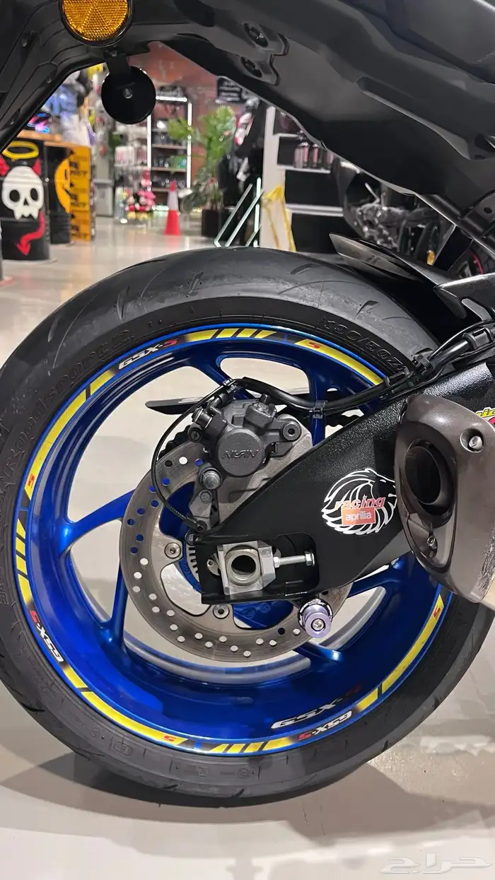 Gsx_s2023 gt لون ازرق بحالة الوكالة 2