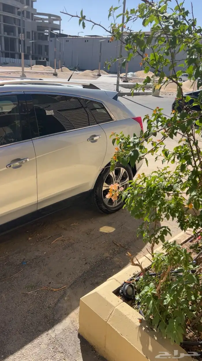 كاديلاك SRX 2012 5