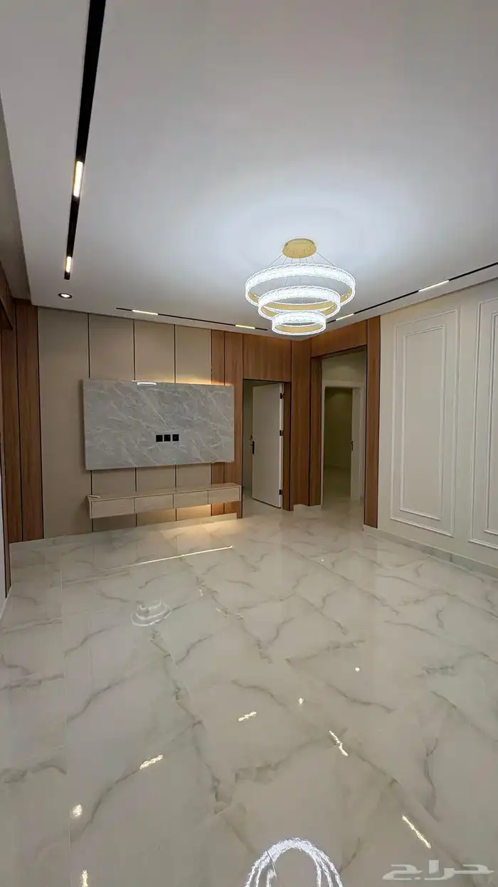 شقه ملحق للبيع مع مصعد راكب ومطبخ راكب حي الصفا 20