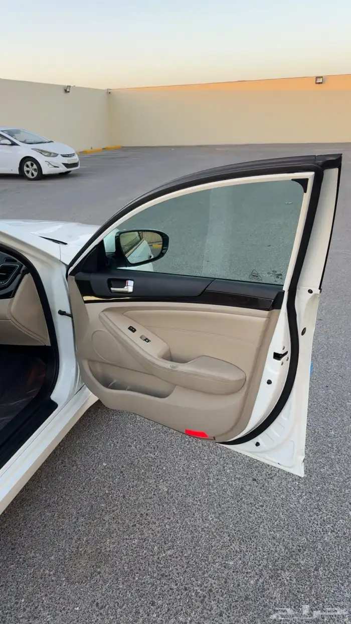 للبيع كيا كدنزا 2015 13