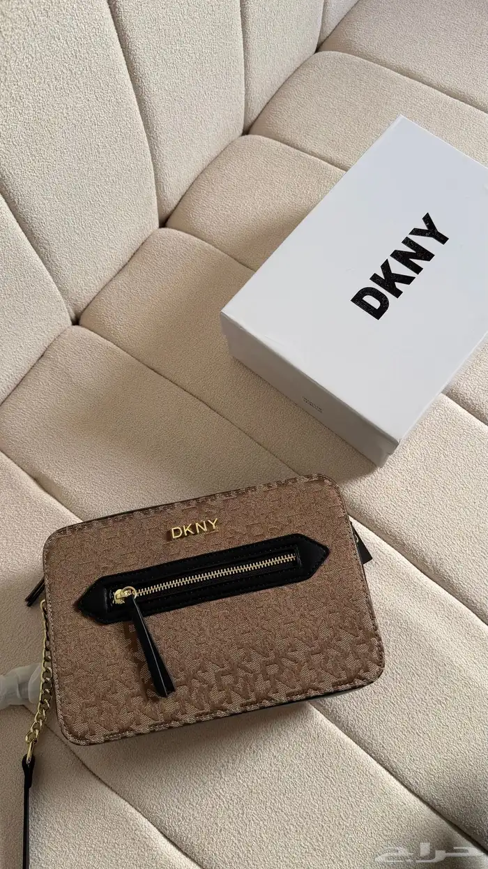 متجر لبيع الشنط الماركه النسائيه بأسعار جدا مناسبه 22