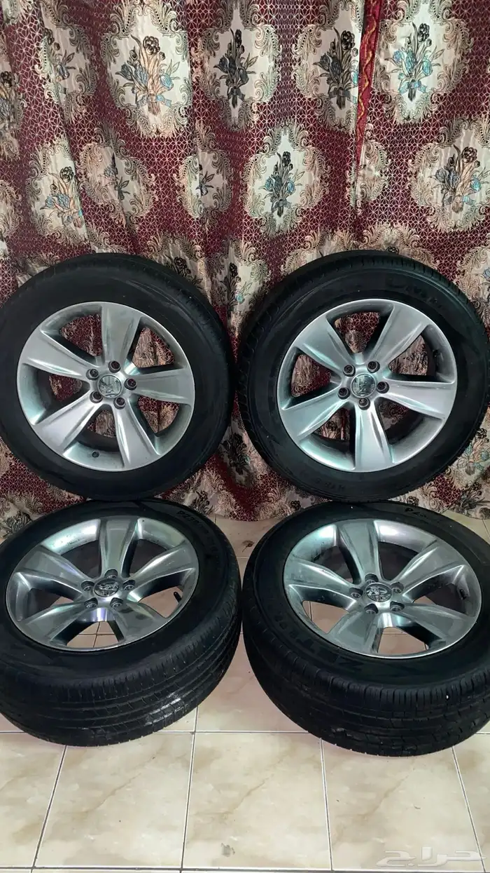 جنوط دودج تشارجر 2021 نضيفة جدا مع الكفرات 2