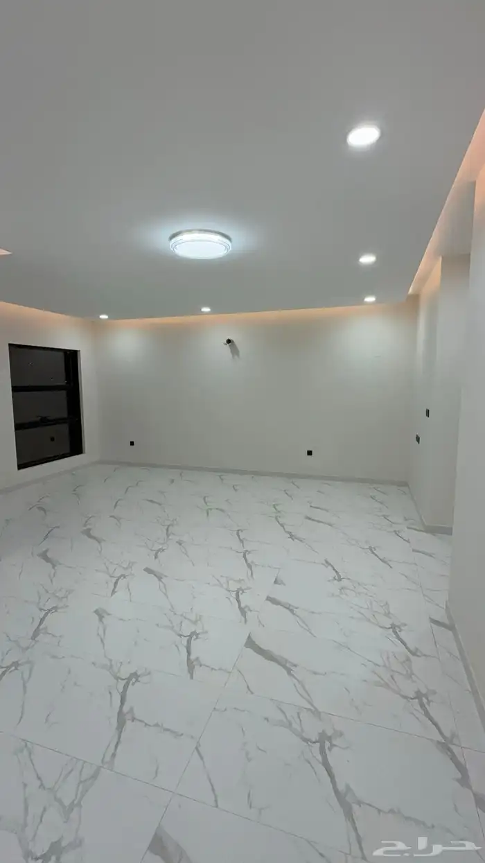 للبيع فيلا 290 متر دورين وملحق بالشعله مرتبه 19