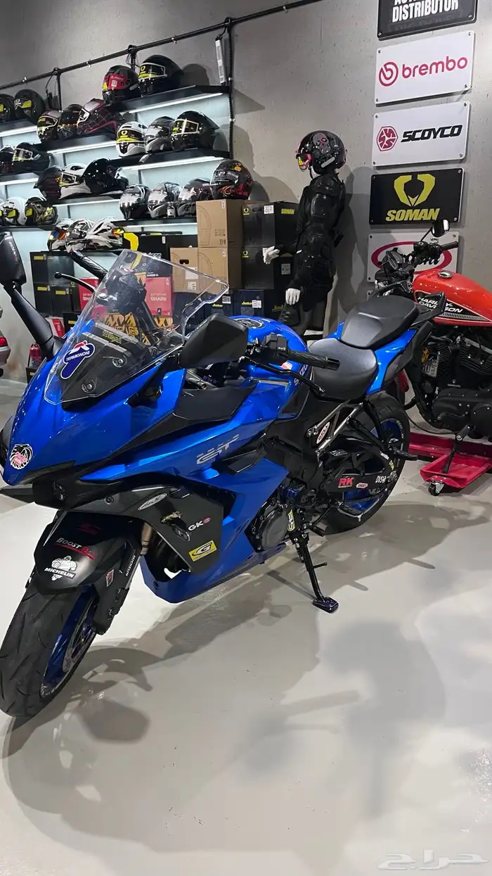 Gsx_s2023 gt لون ازرق بحالة الوكالة 13