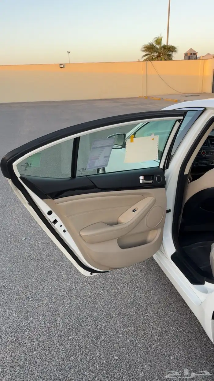 للبيع كيا كدنزا 2015 14