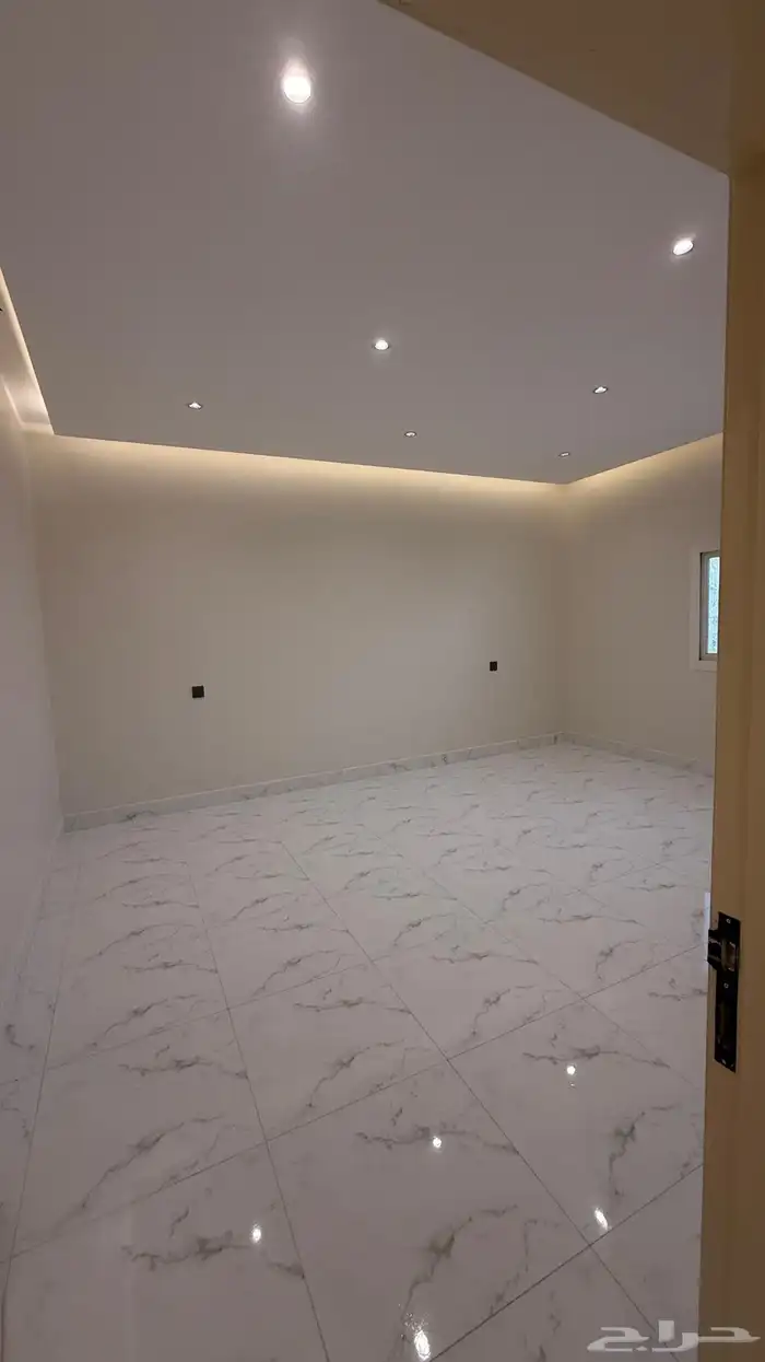 شقة بلاطه للايجار في ابها   حي المنسك 9