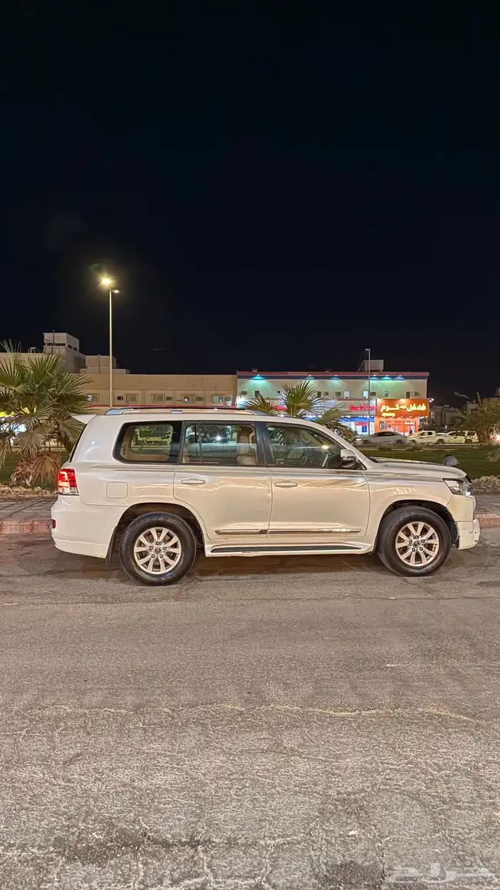 جيب لاند كروزر 2016 3