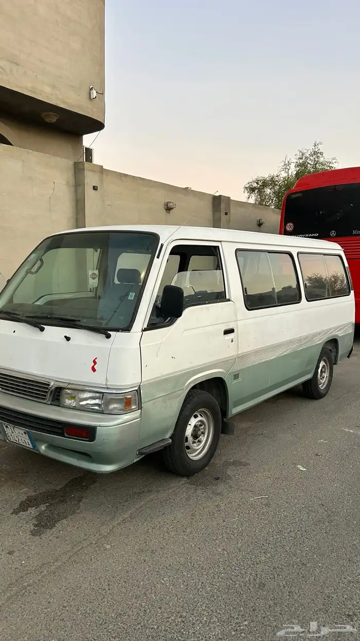 باص 15 راكب للإيجار 1