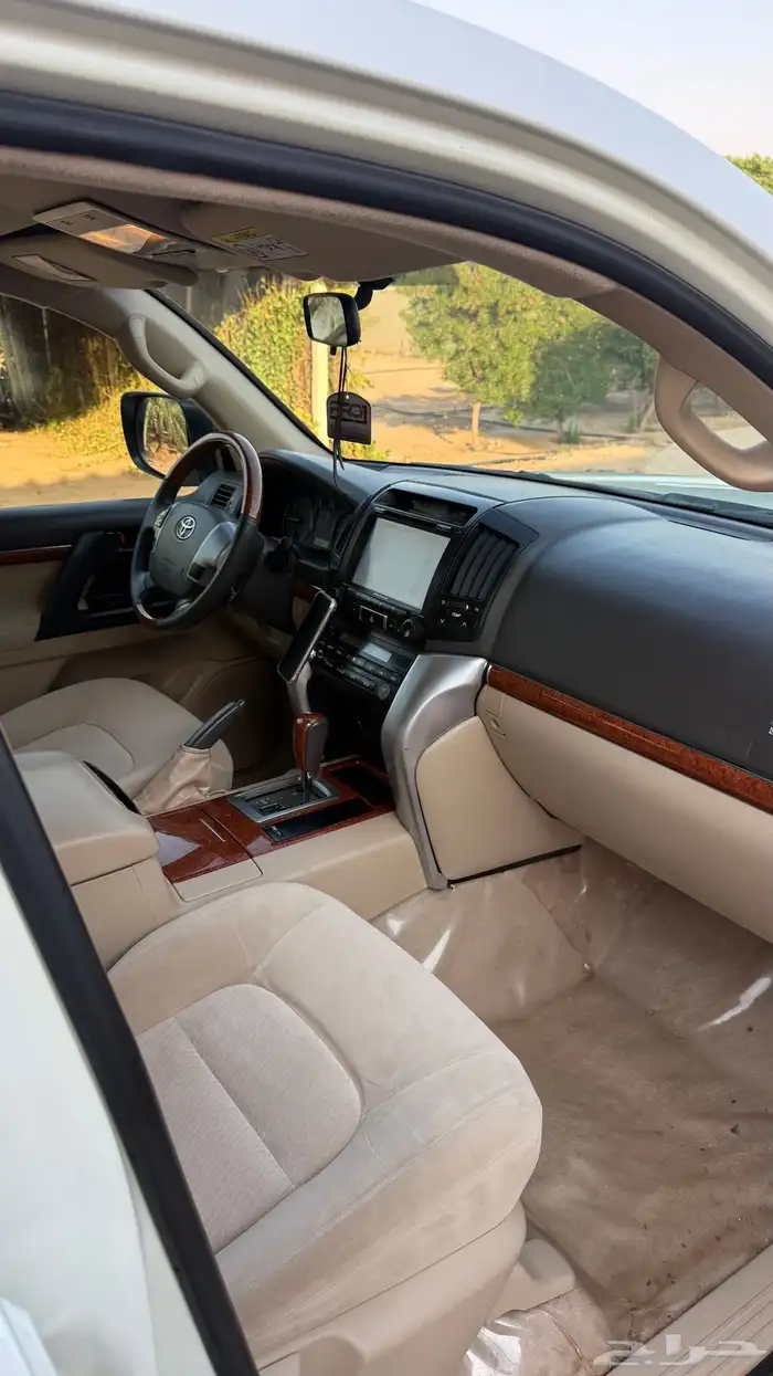 لاندكروزر 2015 سعودي عبداللطيف جميل 8 سلندر ستين عام 35