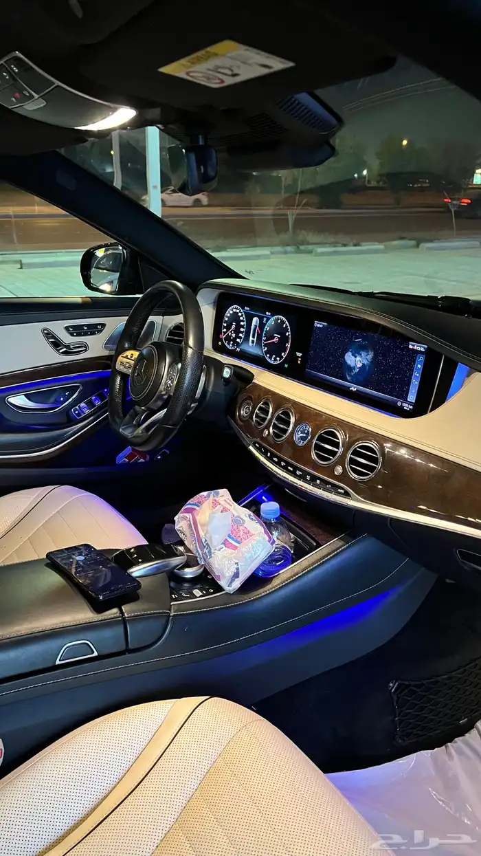 مرسيدس 2018 اسود نظيفه 19