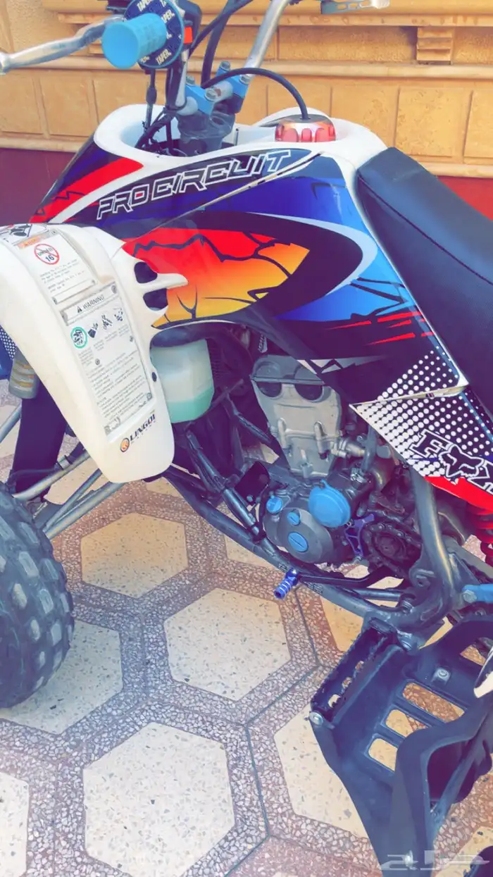 للبيع دباب زد 400 عليه مكينه 450 3