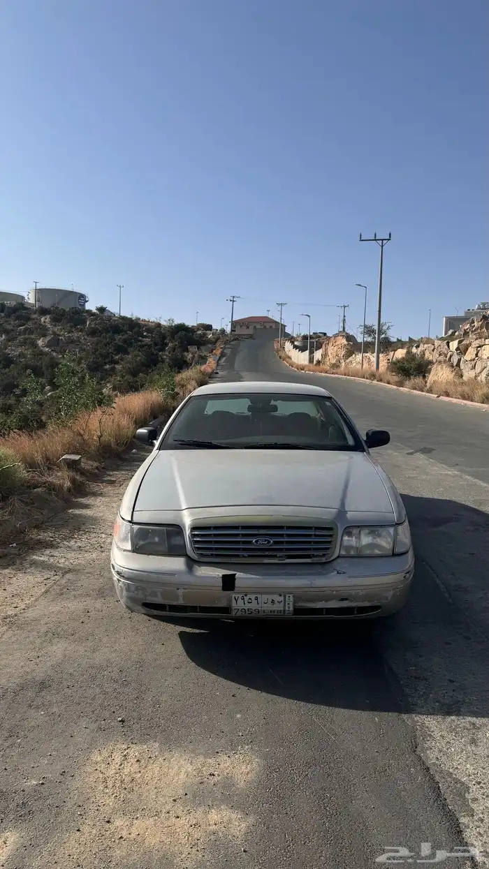 فورد كراون فكتوريا 2008 1