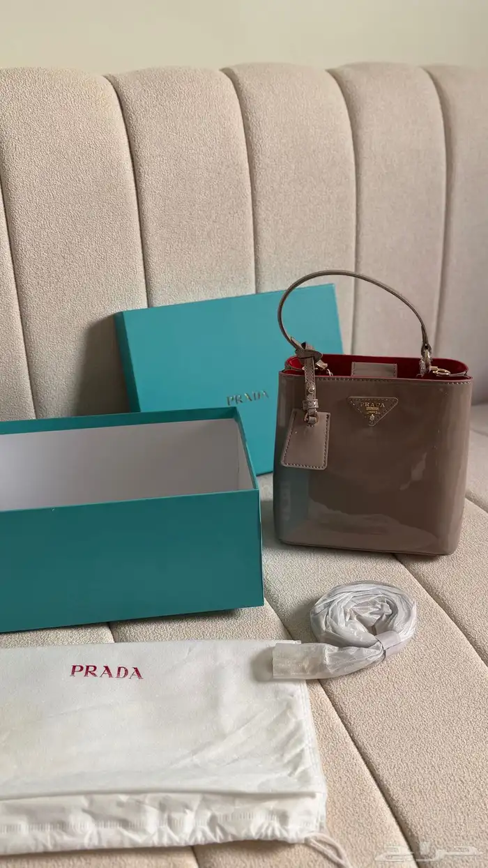 متجر لبيع الشنط الماركه النسائيه بأسعار جدا مناسبه 20