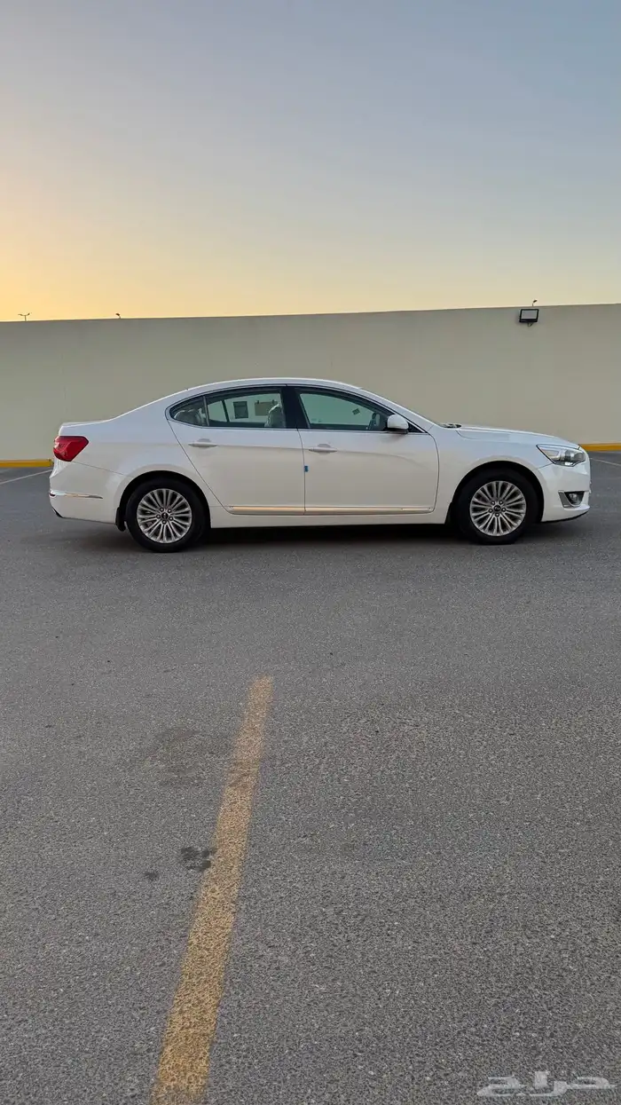 للبيع كيا كدنزا 2015 7