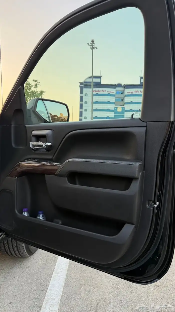 للبيع سيرا 2017 نظيف 10