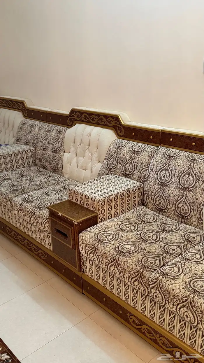 اثاث كنب 5ونص في 7 يتسع 30 شخص 0