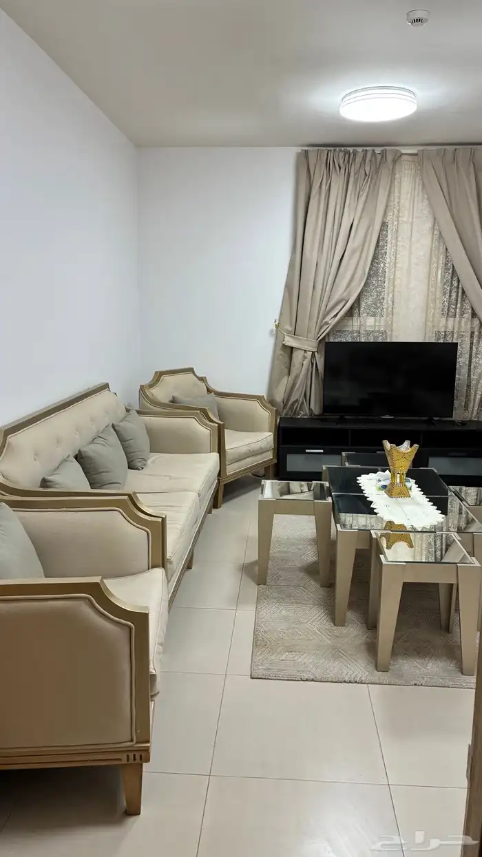 صالتين بحاله جدا ممتازه 1