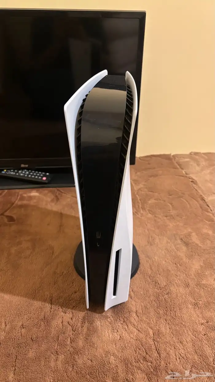 سوني 5 للبيع استعمال شهر ماطول معي 0