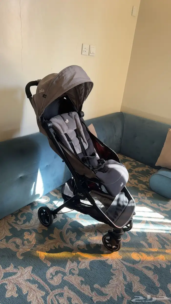 كرسي سياره   عربية اطفال بحاله جيده للبيع 1