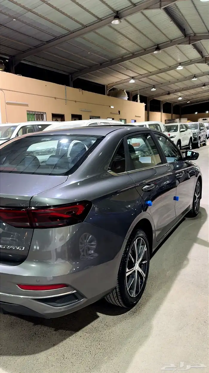 جيلي امجراند موديل 2023 فل كامل 5