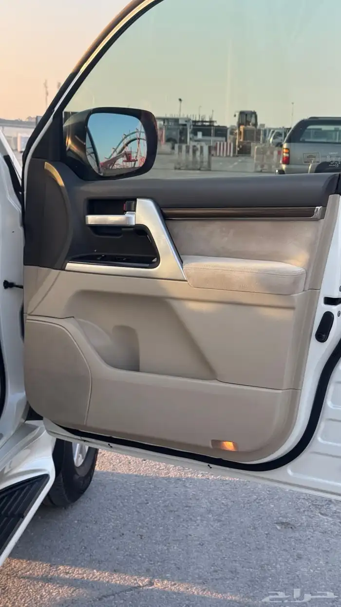 لاندكروزر VX.R 2021 بريمي 24