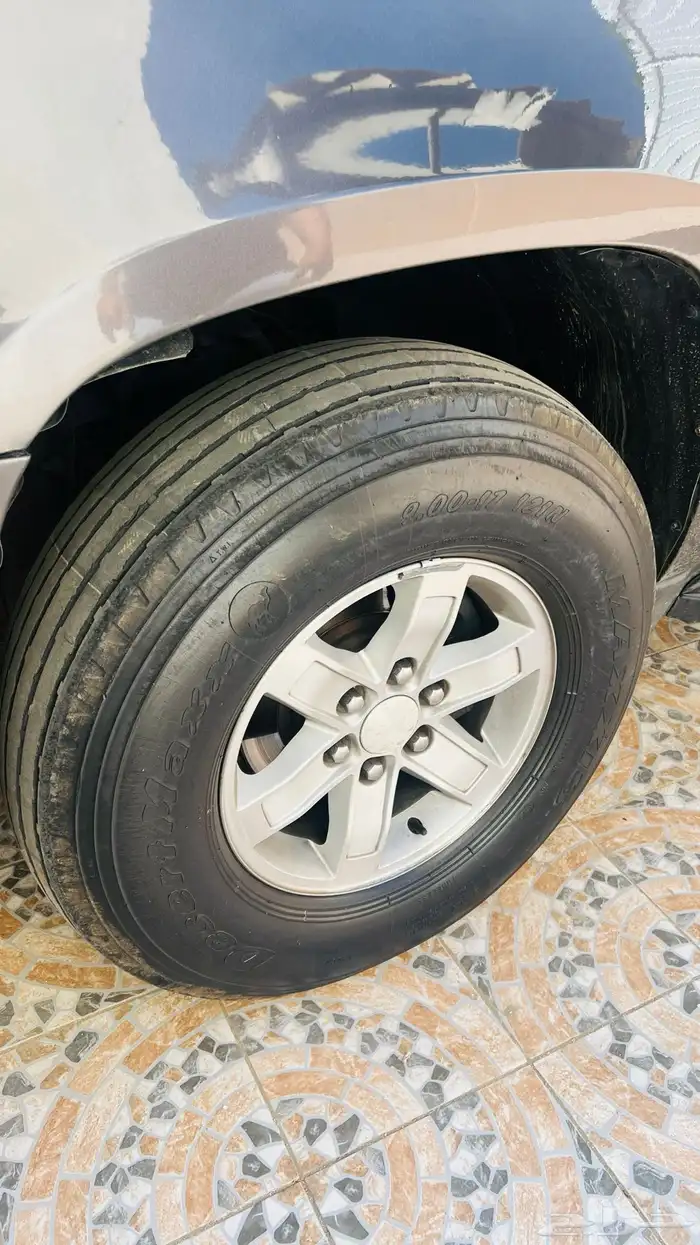 كفرات بالون ماكسس مقاس 17 نظيفه 3