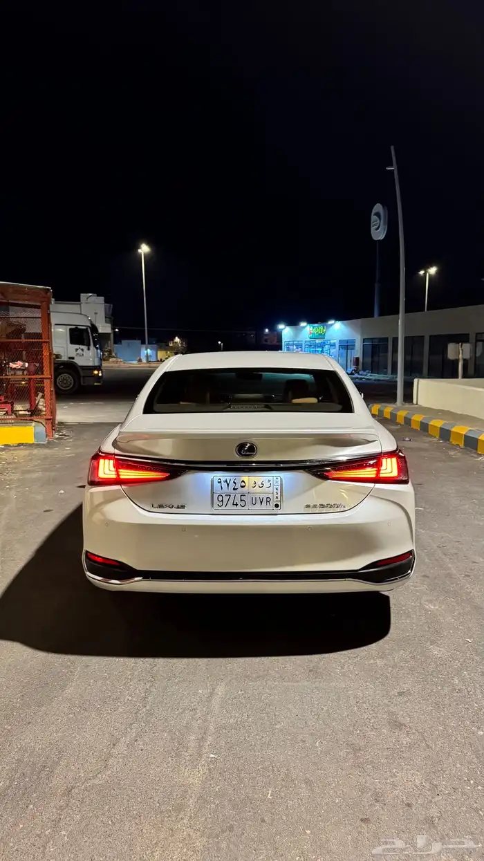 لكزس ES300 2021 سعودي 1
