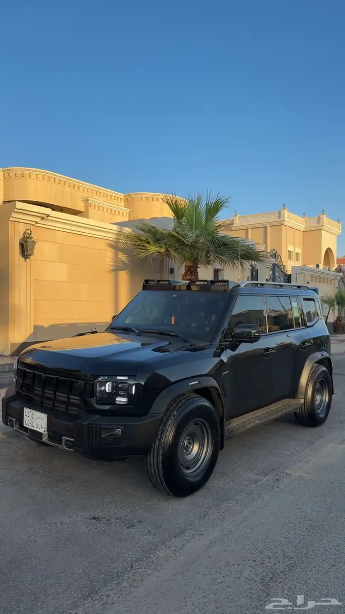 جيتور T2 2025 لاكجري اسود داخل زيتي 0