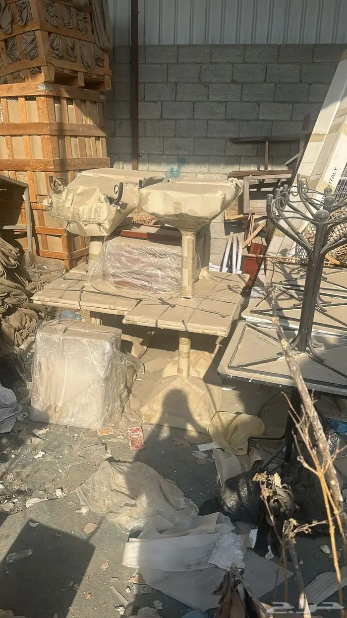 طاولة مطاعم وكراسي 2