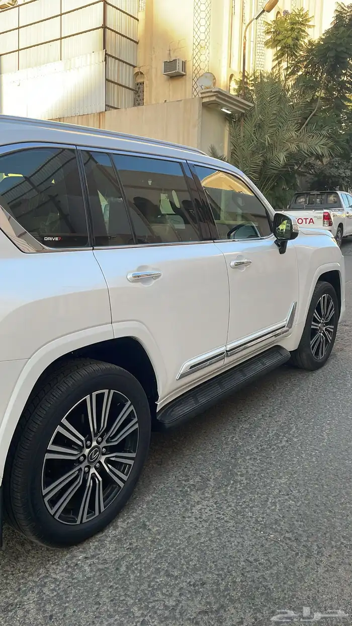 لكزس 2024 فل كامل 12