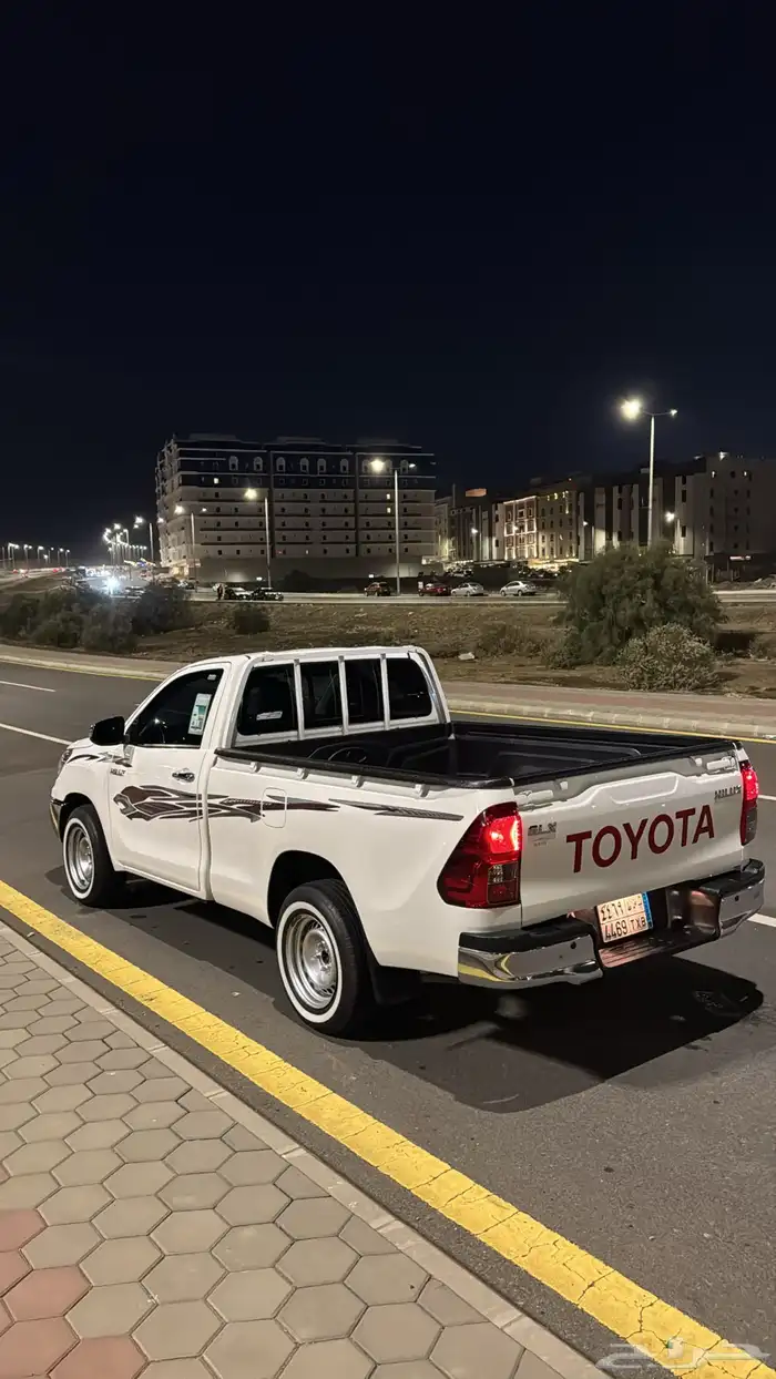 هايلوكس 2023 بنزين ممشى قليل بدي وكاله 20