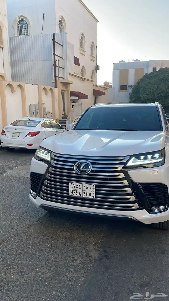 لكزس 2024 فل كامل 17