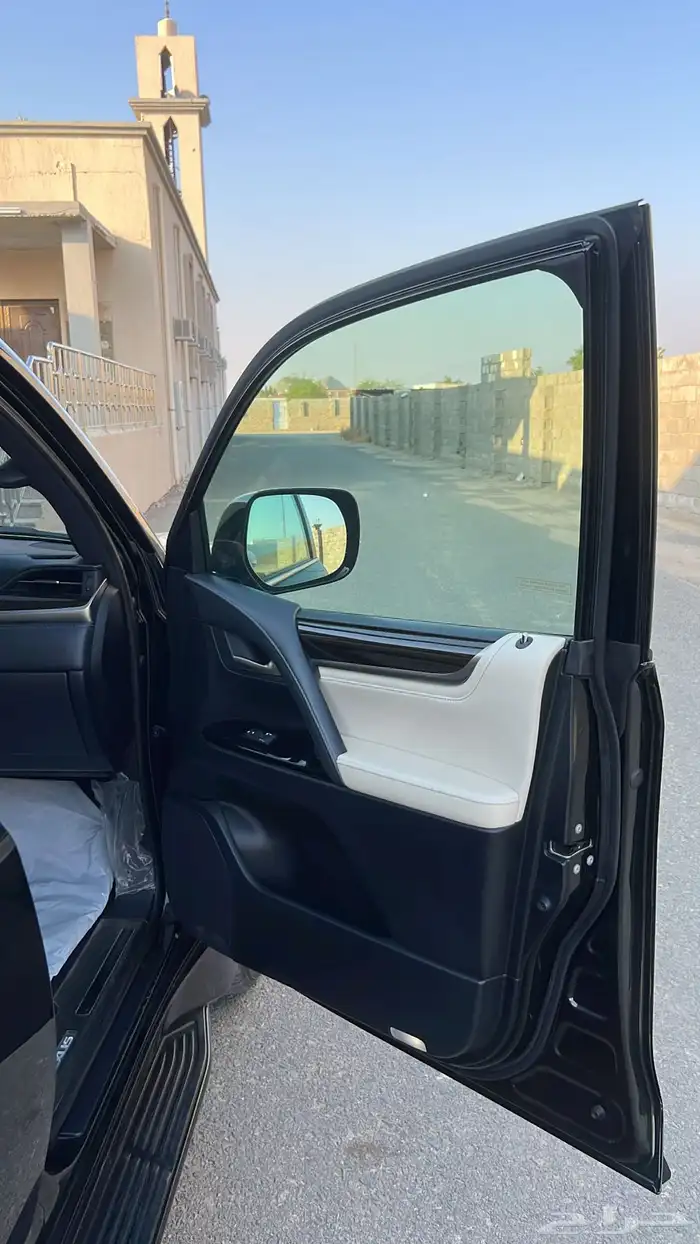 جيب لكزس للبيع 28