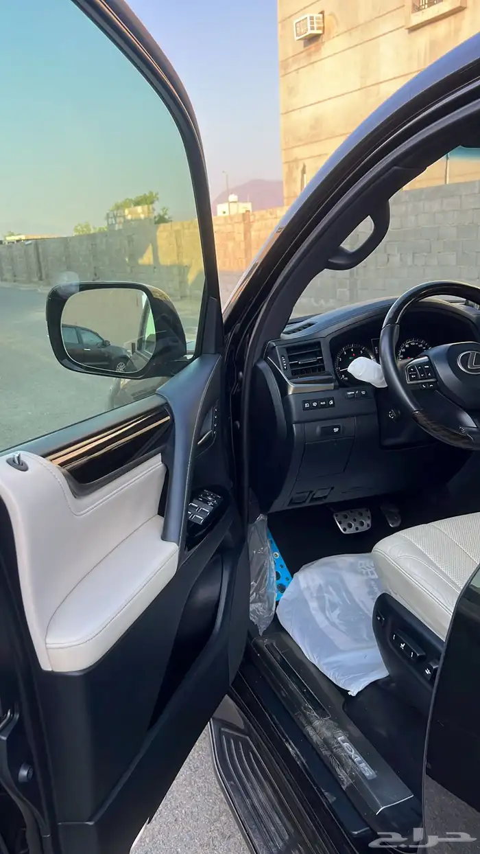 جيب لكزس للبيع 19