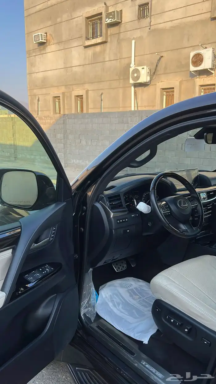 جيب لكزس للبيع 20