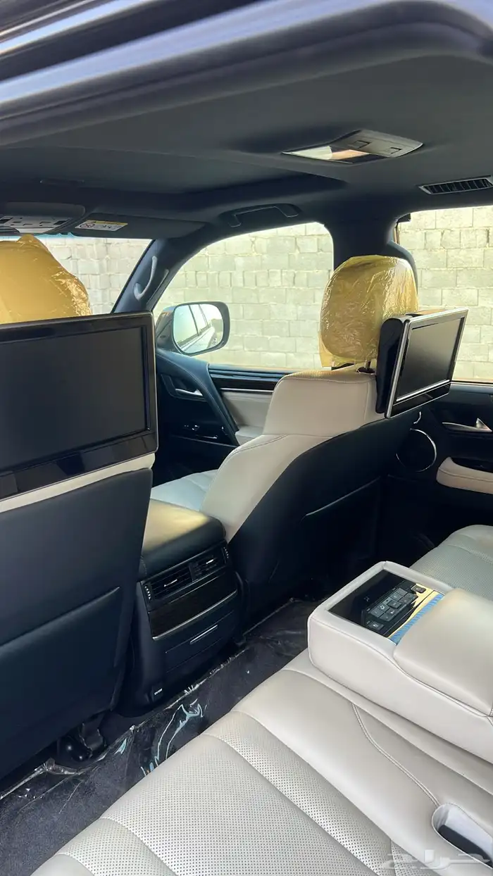 جيب لكزس للبيع 25