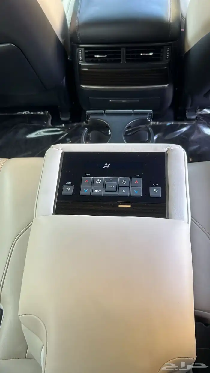 جيب لكزس للبيع 33