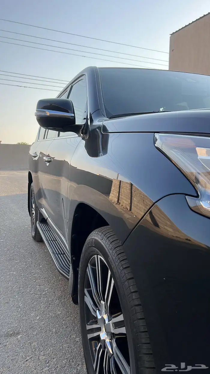 جيب لكزس للبيع 6