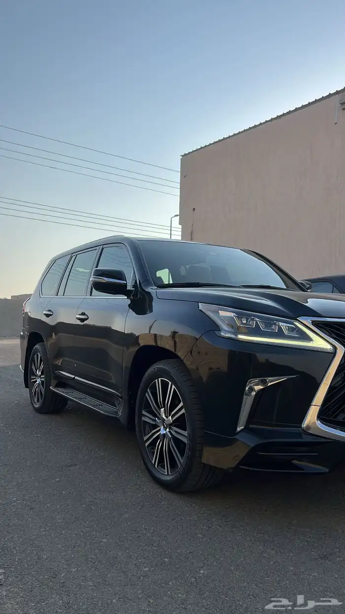 جيب لكزس للبيع 3