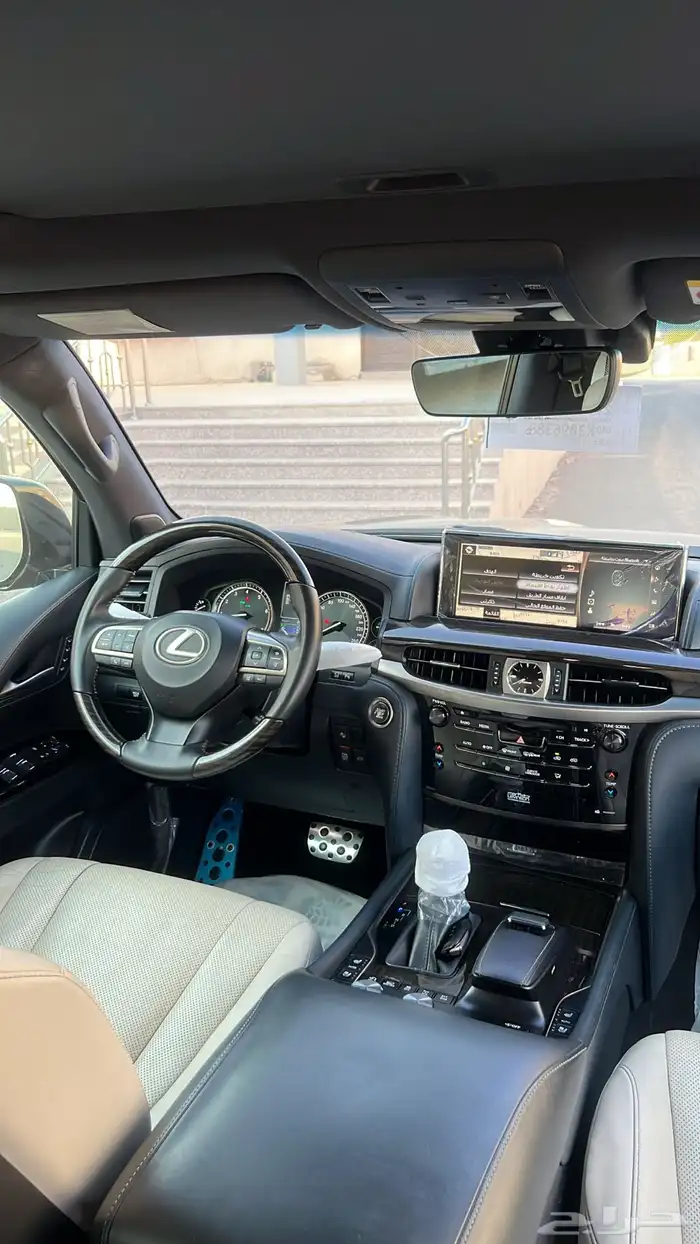 جيب لكزس للبيع 32